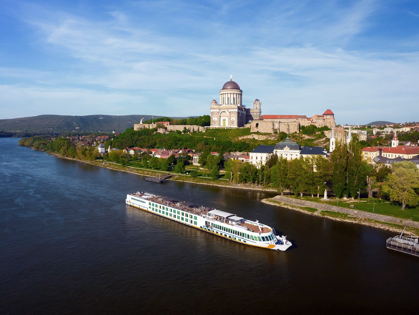 VR Equitypartner unterstützt Nachfolge bei 1AVista Reisen